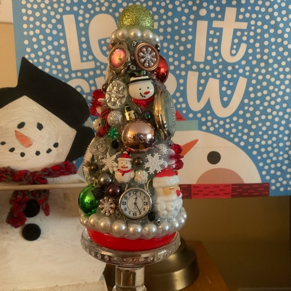 CHRISTMAS TIME Junkdrawer Tree - Handmade Jewelry Decoration - Picture 4 of 11